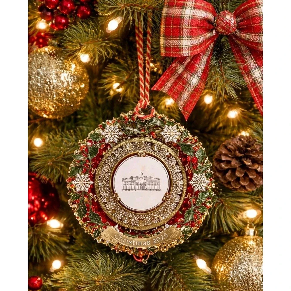 NIB White House‎ Historical Assoc Christmas 2025 Ornament Gold Wreath Boxed
